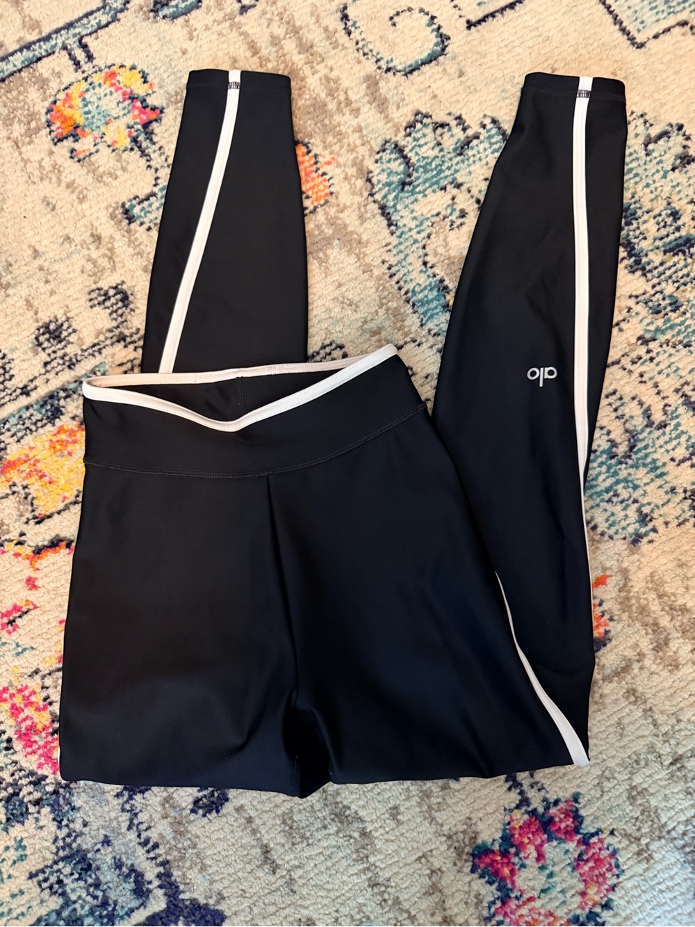 alo yoga airlift charger leggings